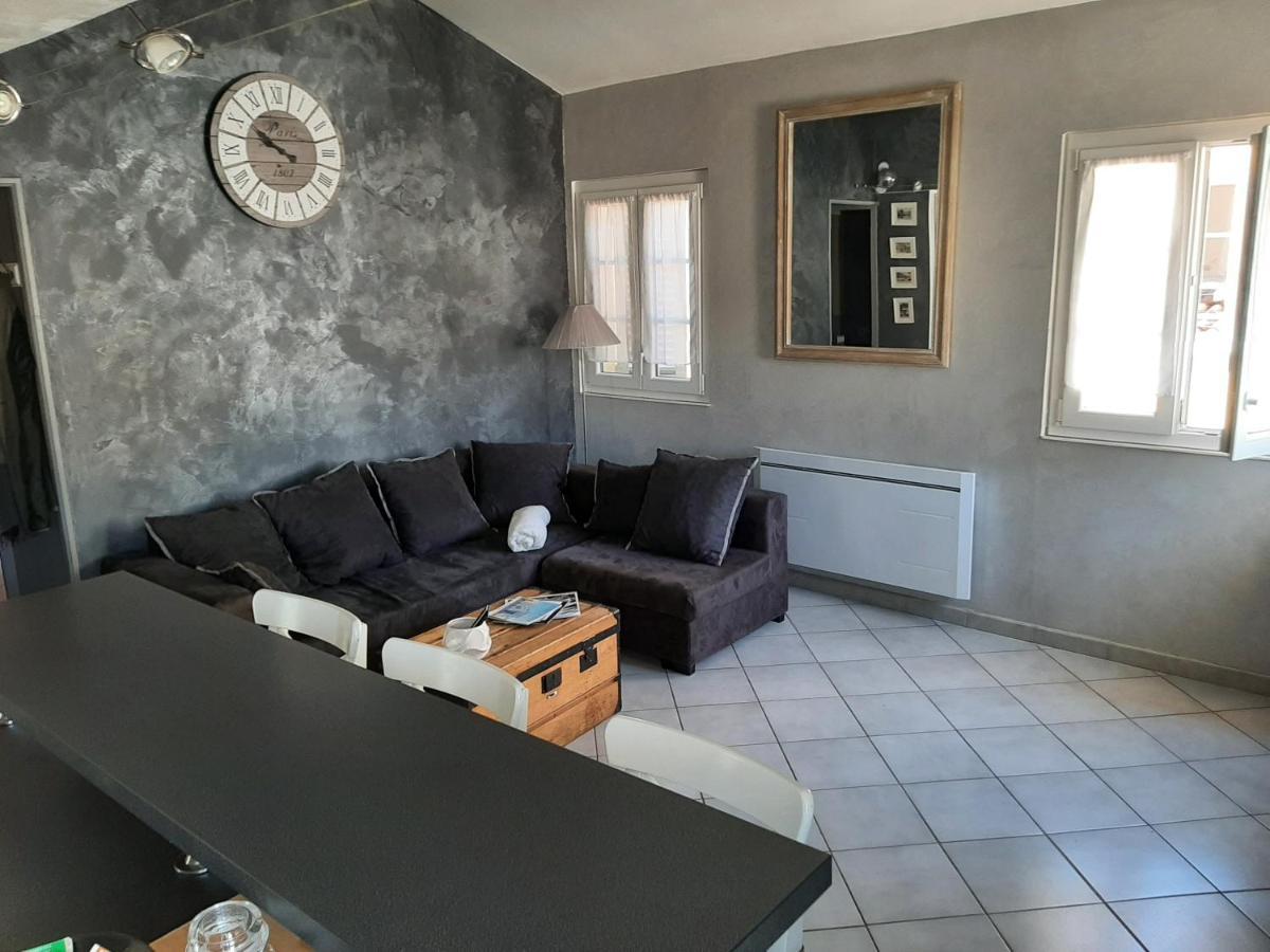 T2 Centre Vue Faron 40m2 En Zone Pietonne 4eme Etage *