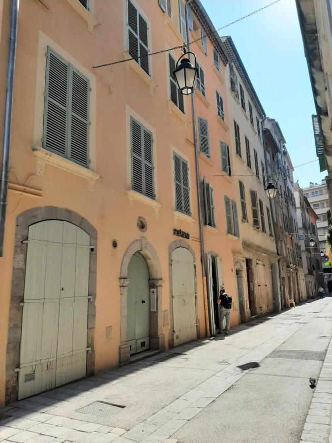 Apartment T2 Centre Vue Faron 40m2 En Zone Pietonne 4eme Etage Toulon